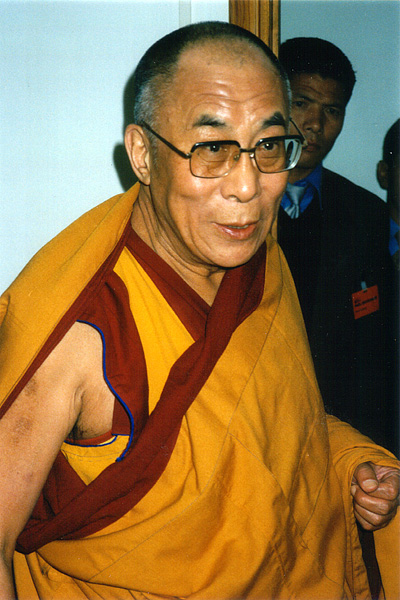 dalai_lama_2001_04